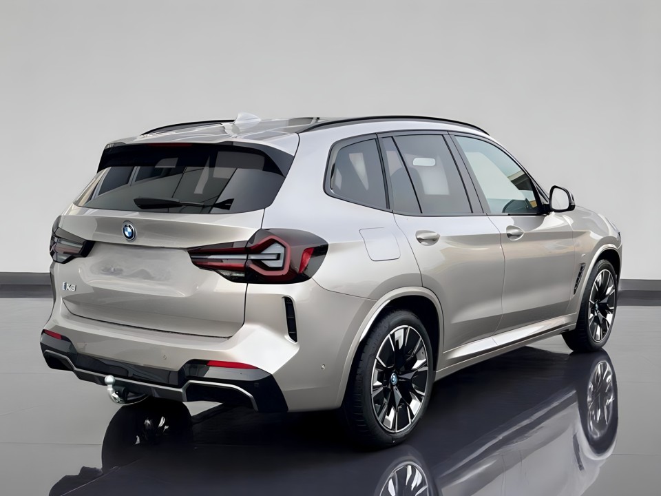 BMW iX3 (3)