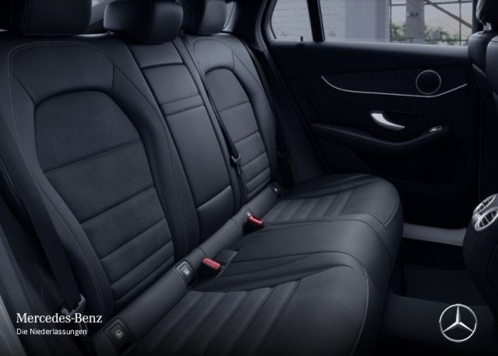 Mercedes-Benz GLC Coupe 300e 4MATIC AMG Line - foto 11