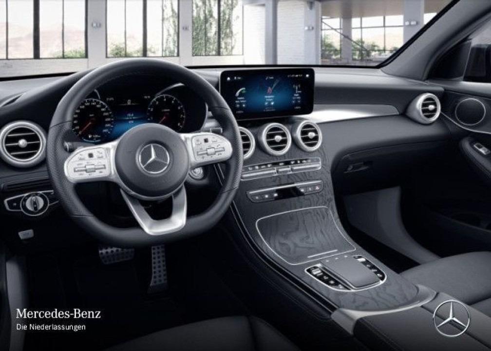 Mercedes-Benz GLC Coupe 300e 4MATIC AMG Line - foto 8