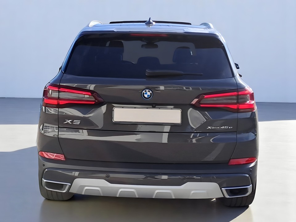 BMW X5 xDrive 45e (5)
