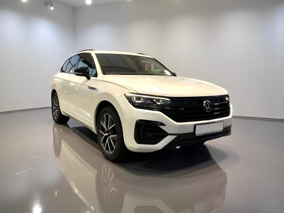 Volkswagen Touareg R 4Motion (3)