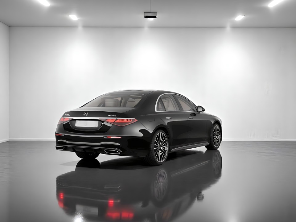 Mercedes-Benz S 400d 4MATIC AMG (2)