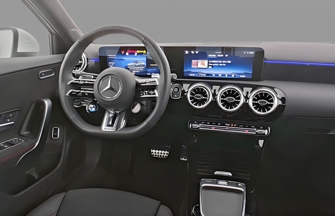 Mercedes-Benz A 35 AMG 4MATIC (3)