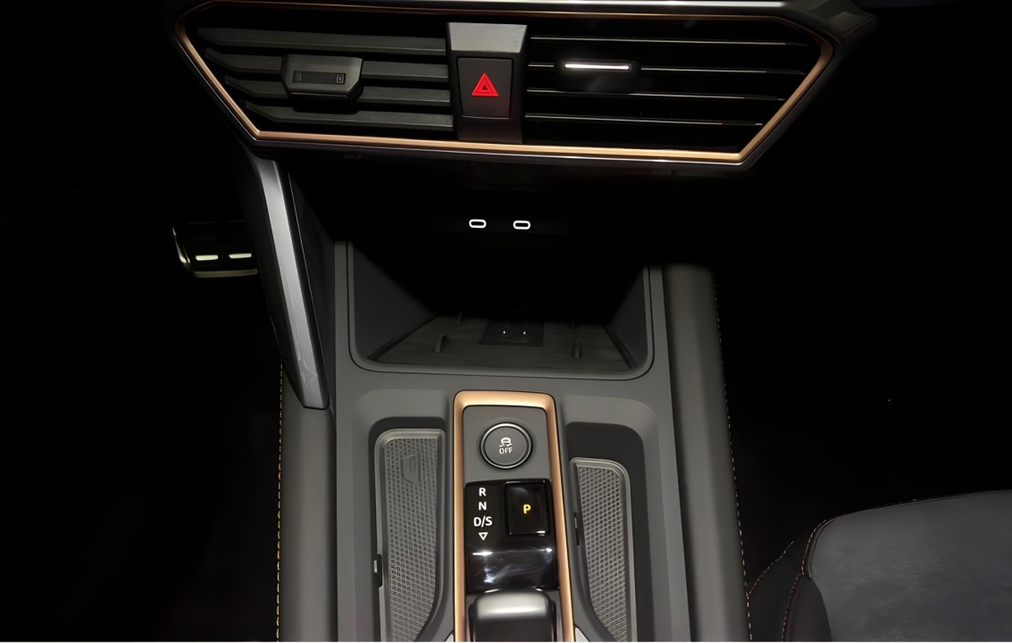 Cupra Formentor eTSI - foto 10