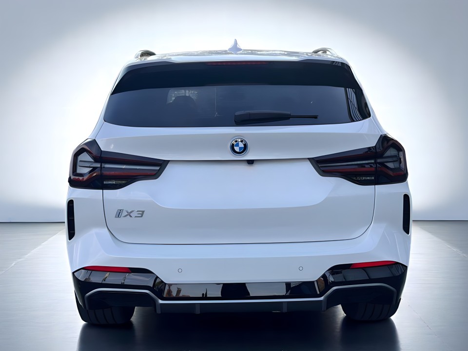 BMW iX3 (5)