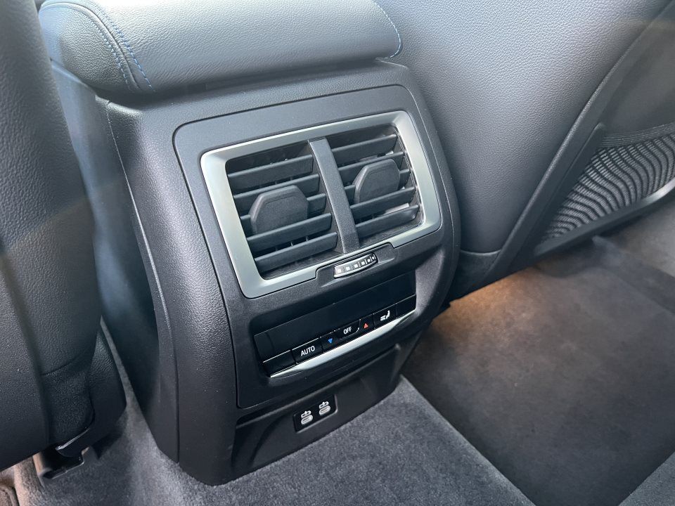 BMW iX3 - foto 13