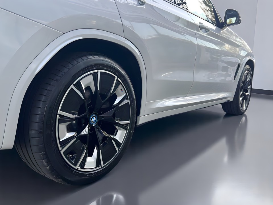 BMW iX3 - foto 17