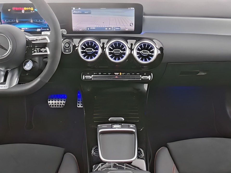Mercedes-Benz A 45 S 4MATIC AMG (5)
