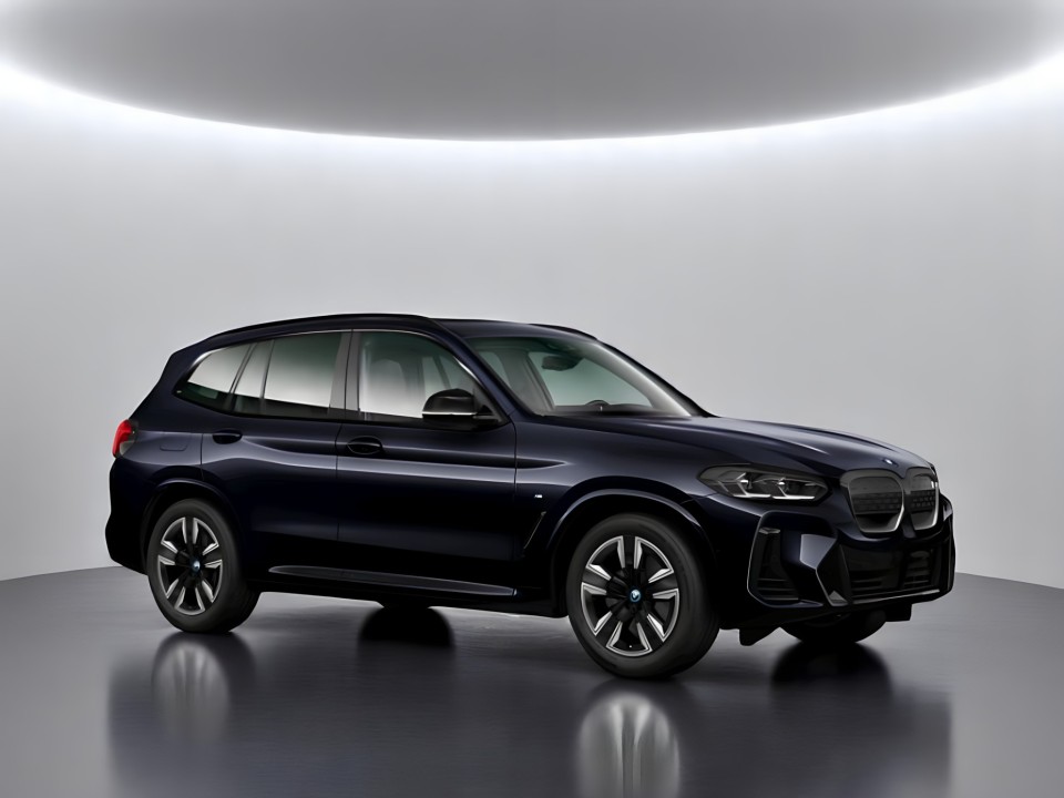 BMW iX3 (2)