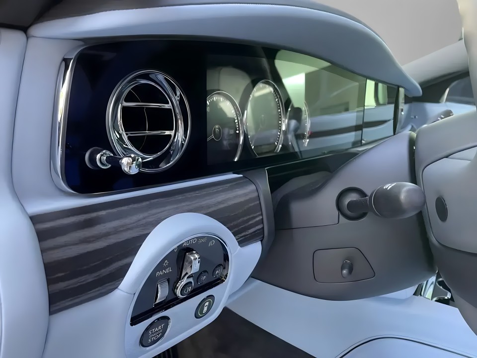 Rolls-Royce Ghost - foto 12