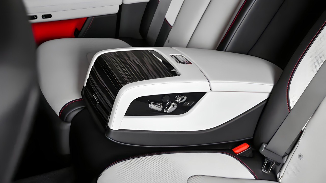Rolls-Royce Ghost - foto 21