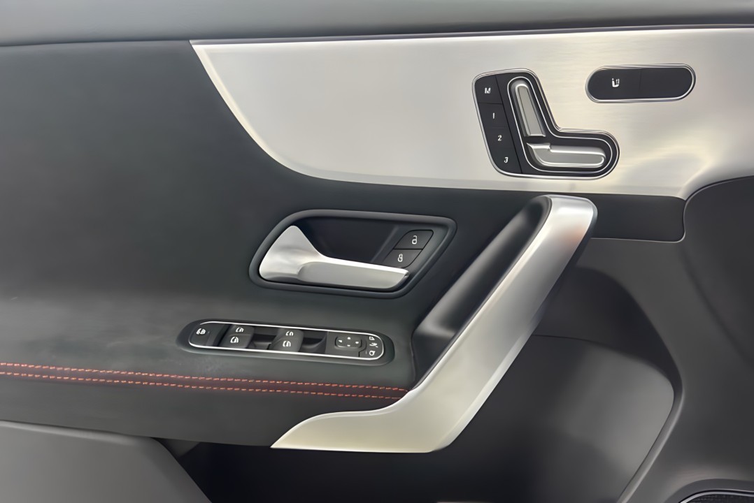 Mercedes-Benz A 45 S 4MATIC - foto 11