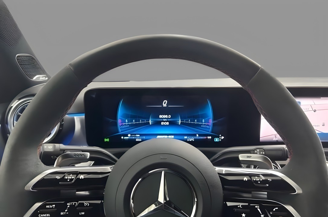 Mercedes-Benz A 45 S 4MATIC - foto 7