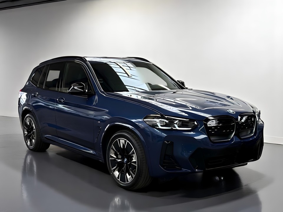 BMW iX3
