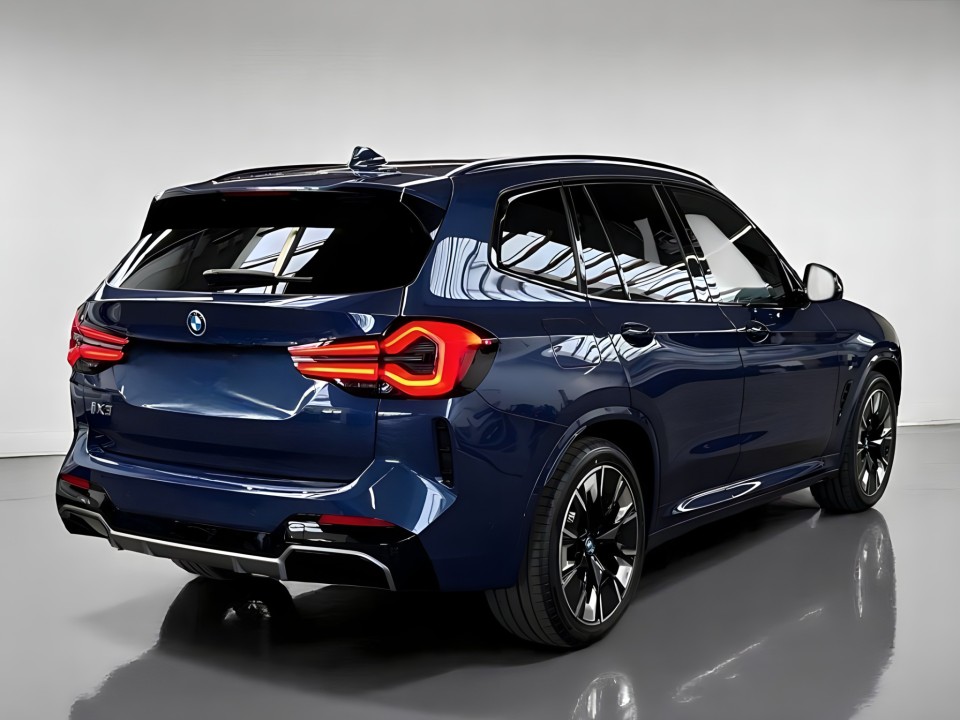 BMW iX3 (3)