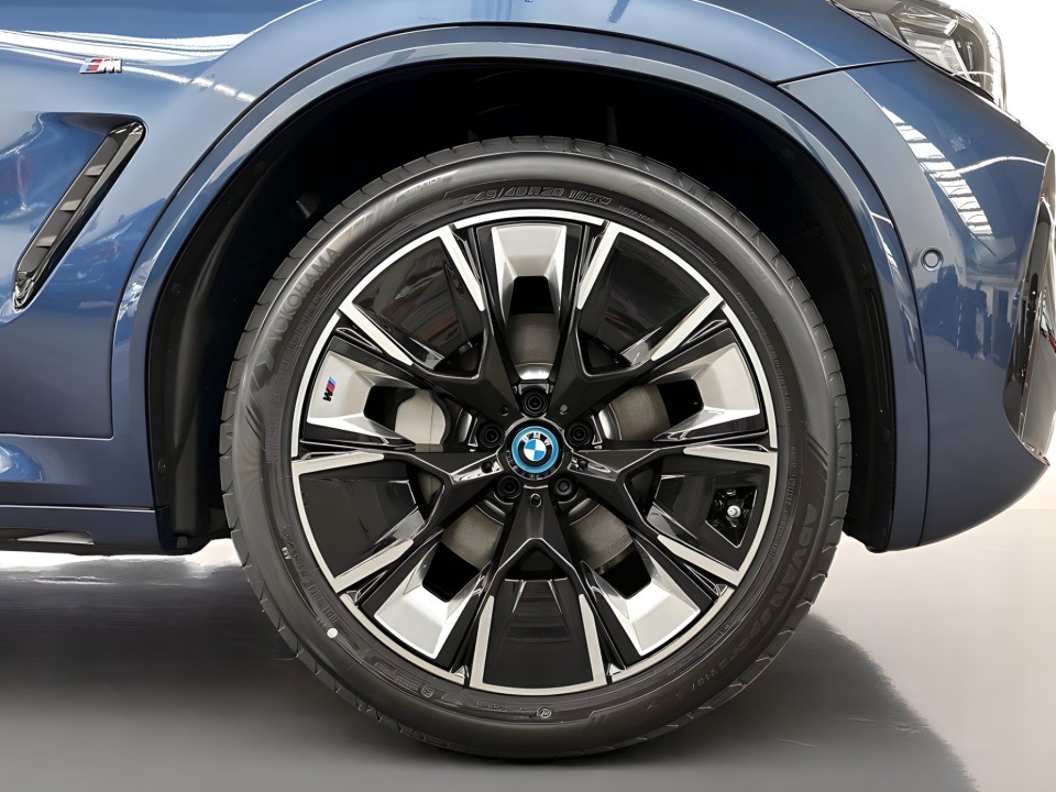 BMW iX3 - foto 12