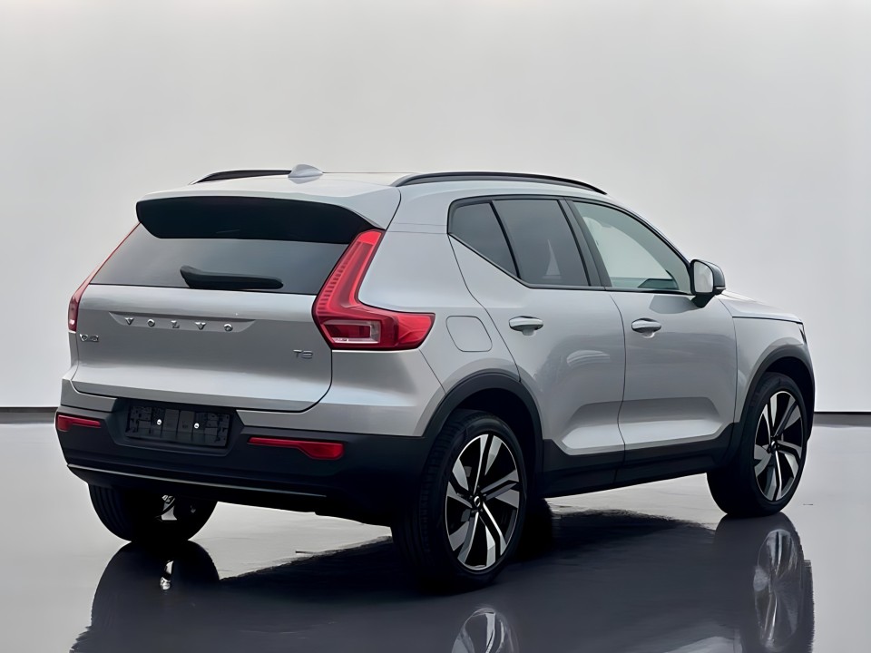 Volvo XC 40 T2 (2)