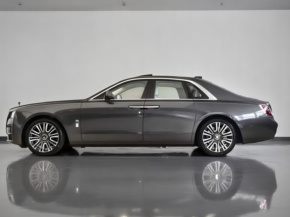 Rolls-Royce Ghost (4)