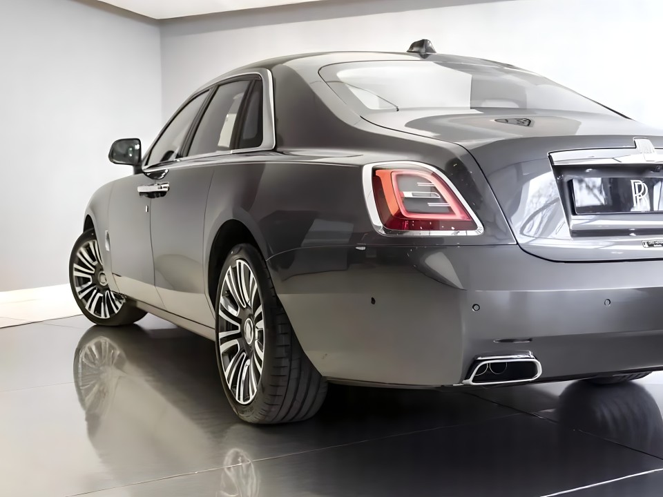 Rolls-Royce Ghost (3)