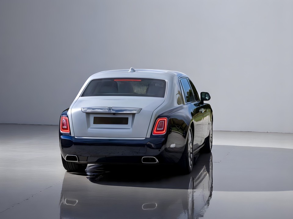 Rolls-Royce Phantom (5)