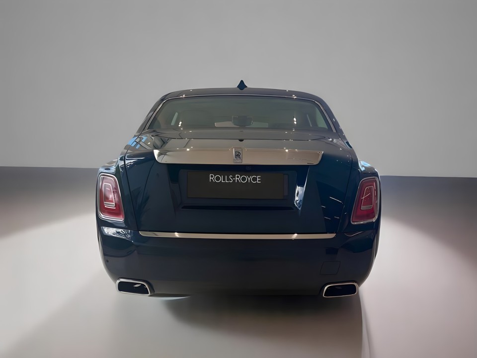 Rolls-Royce Phantom (4)