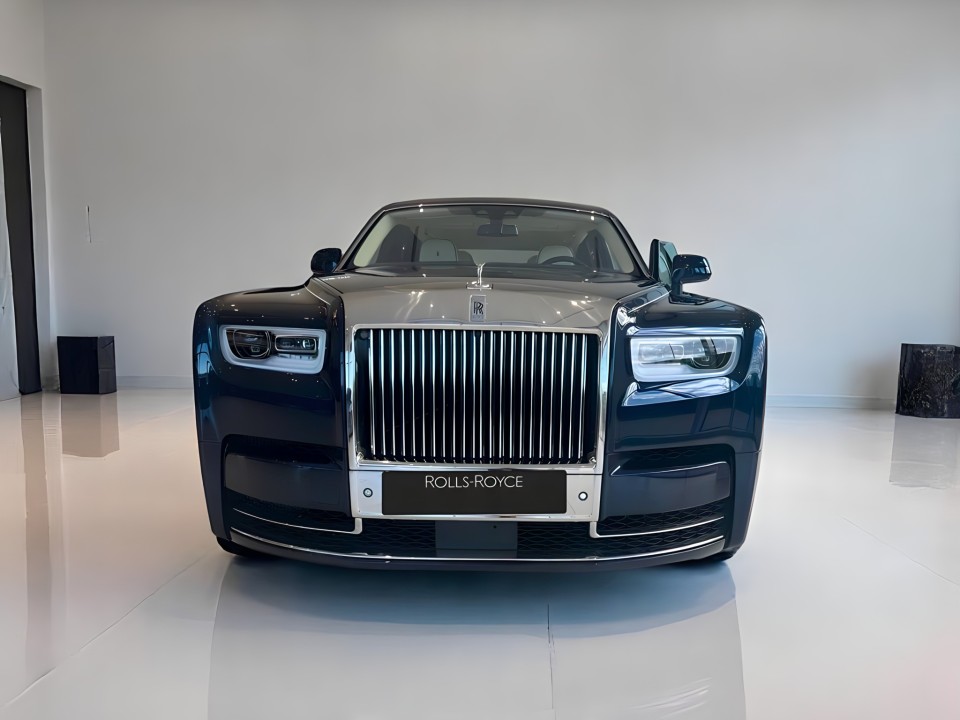 Rolls-Royce Phantom (2)