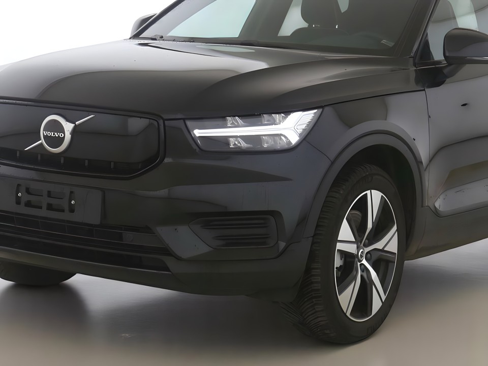 Volvo XC 40 (2)