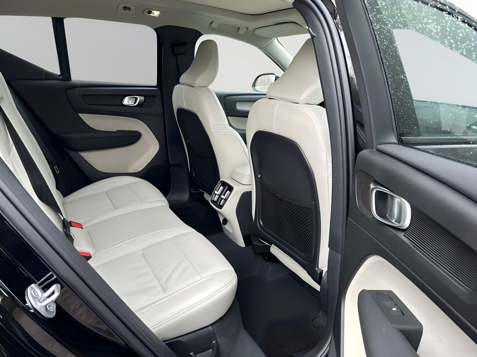 Volvo XC 40 T2 - foto 11