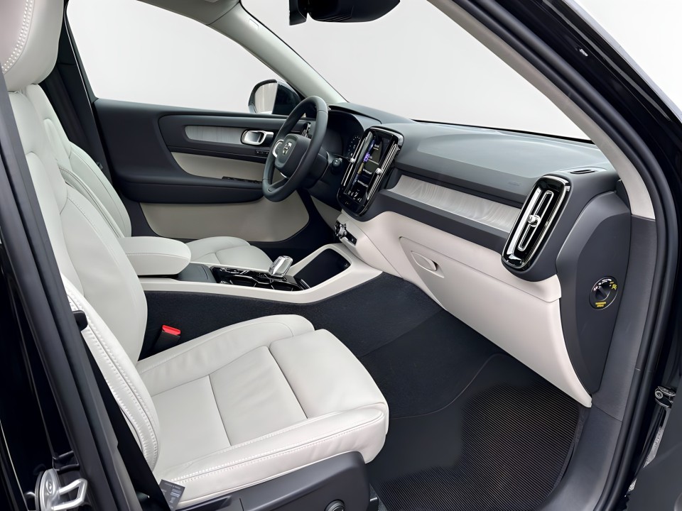 Volvo XC 40 T2 - foto 10