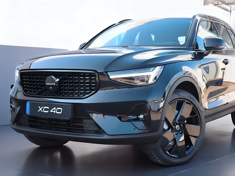 Volvo XC 40 B3 (3)