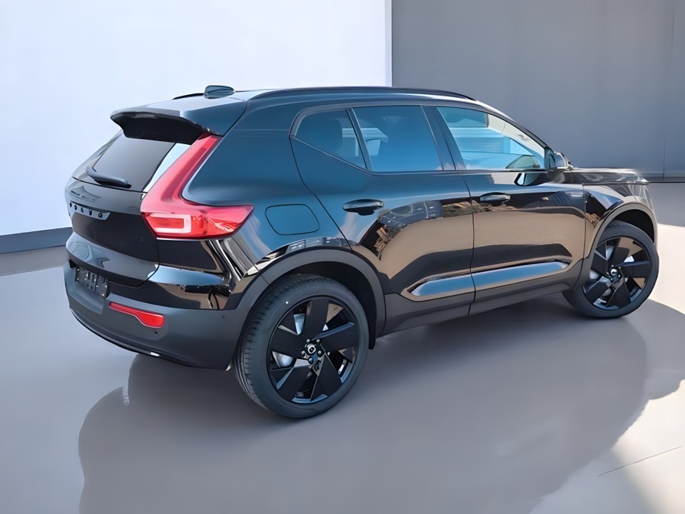 Volvo XC 40 B3 (2)