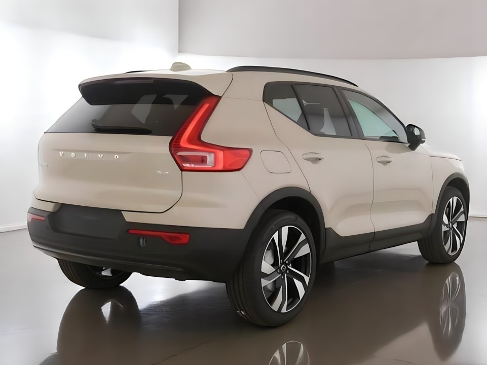 Volvo XC 40 (2)