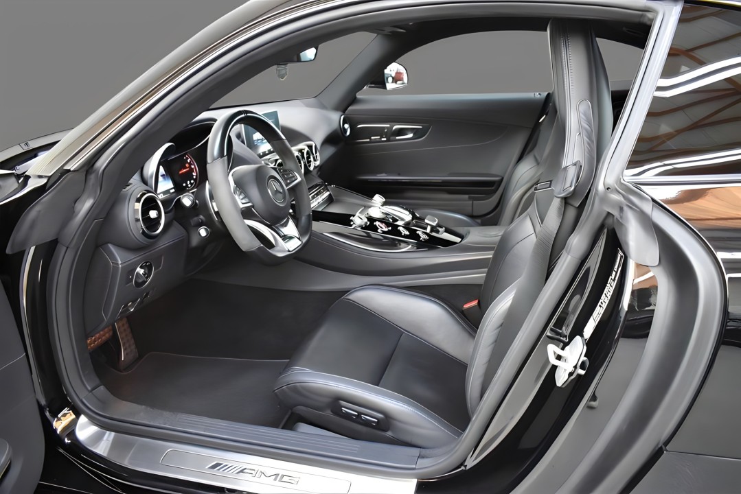 Mercedes-Benz AMG GT-S - foto 18