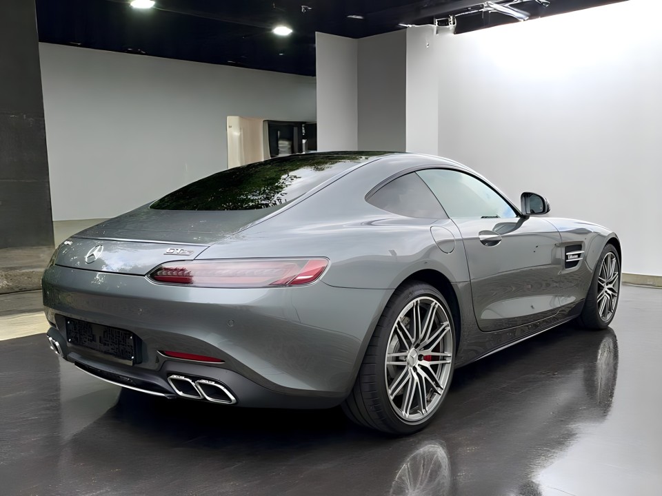 Mercedes-Benz AMG GT-S (2)