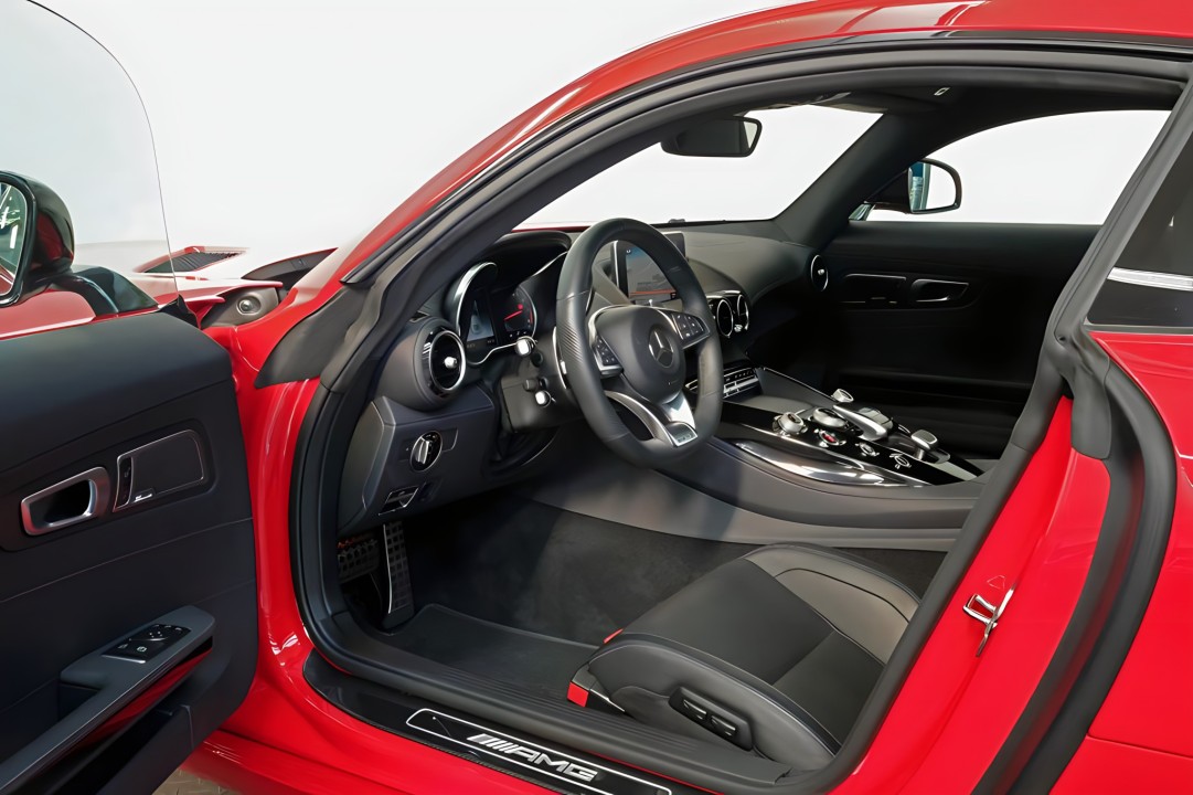 Mercedes-Benz AMG GT-S - foto 11