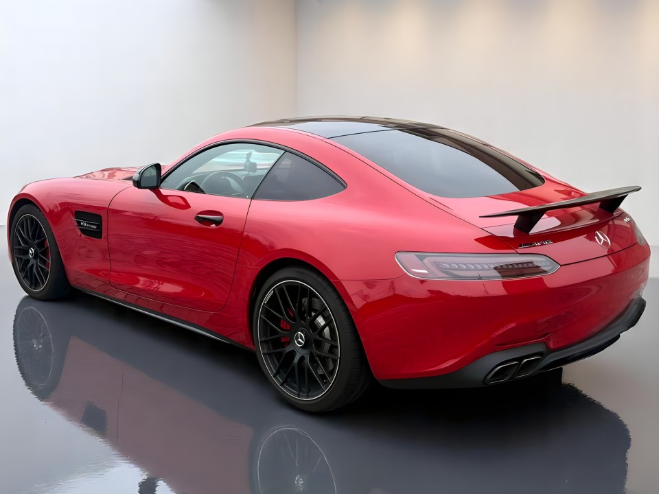 Mercedes-Benz AMG GT-S (3)