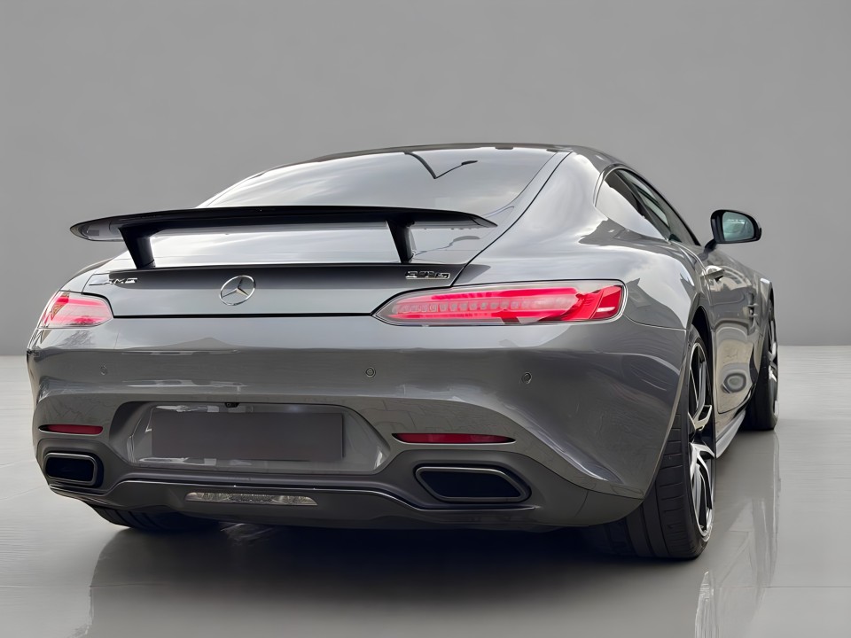Mercedes-Benz AMG GT-S (4)