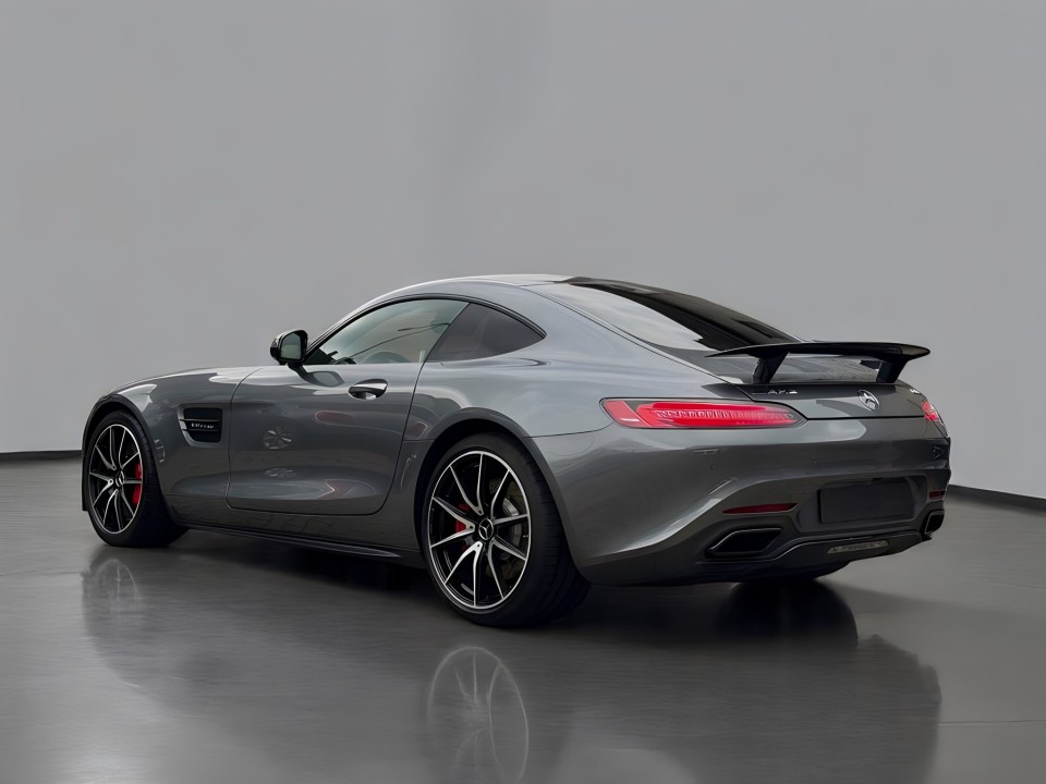 Mercedes-Benz AMG GT-S (5)