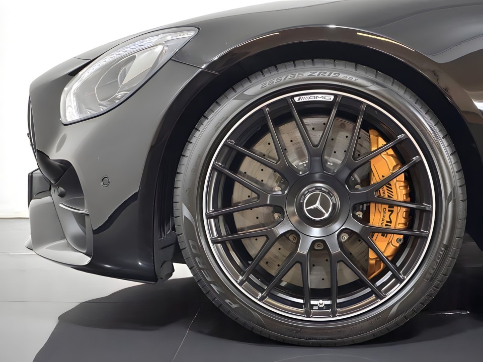 Mercedes-Benz AMG GT-S - foto 28