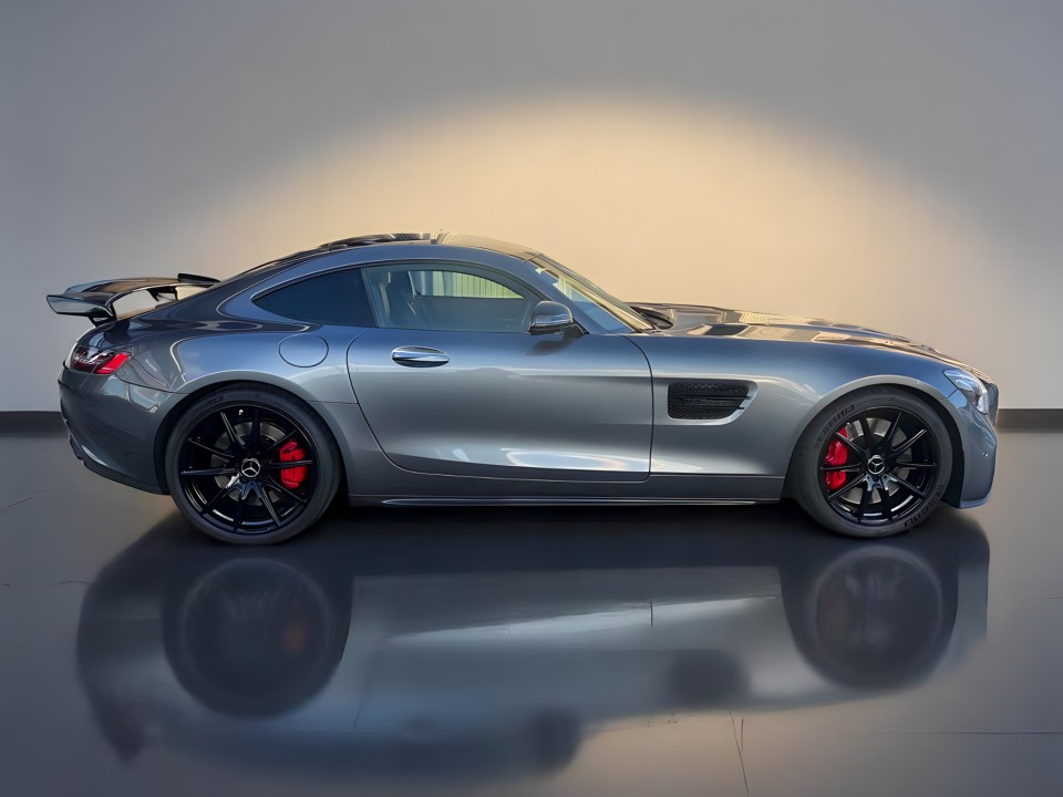 Mercedes-Benz AMG GT-S (2)