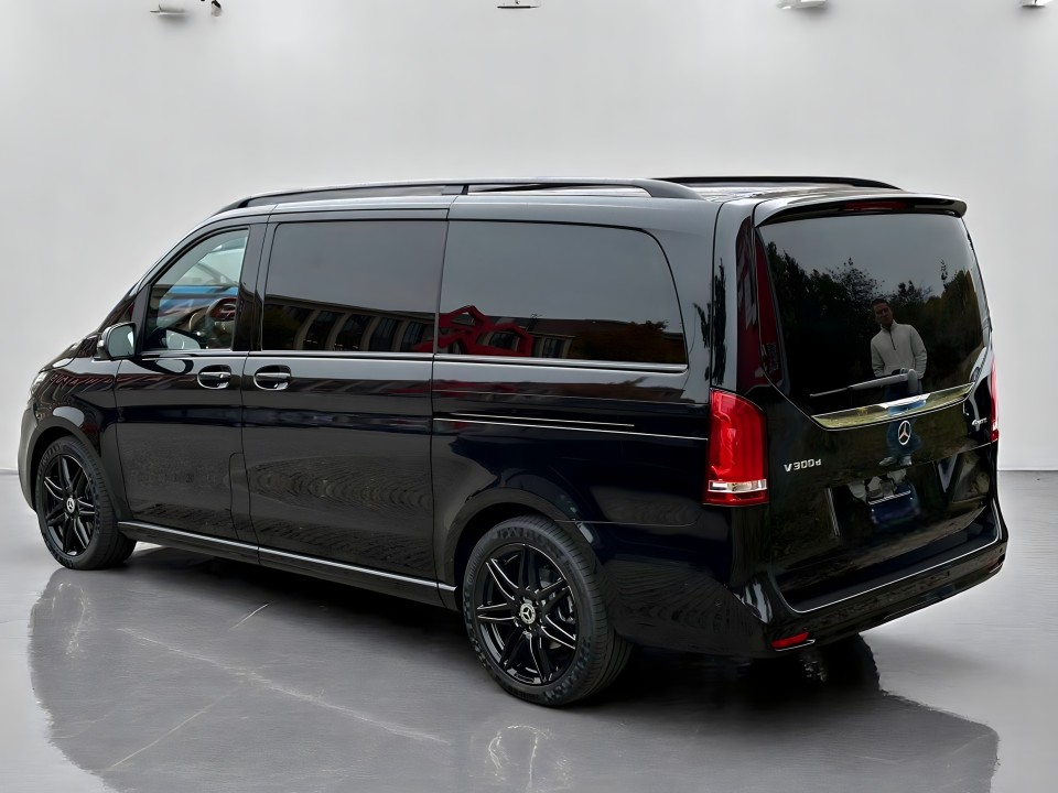 Mercedes-Benz V 300d 4MATIC (3)