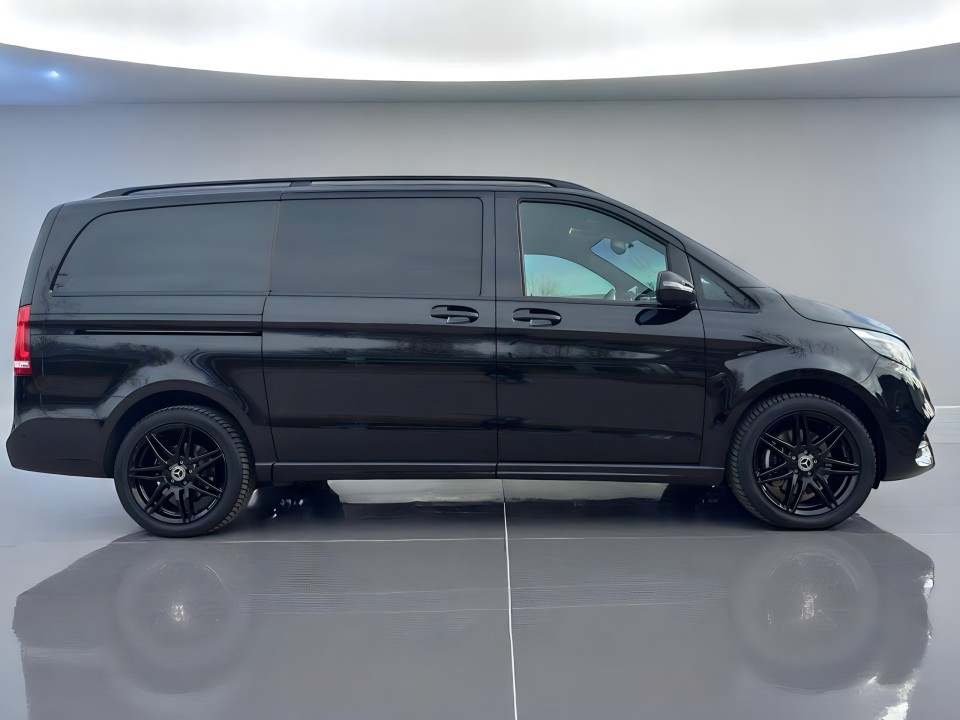 Mercedes-Benz V 300d 4MATIC (2)