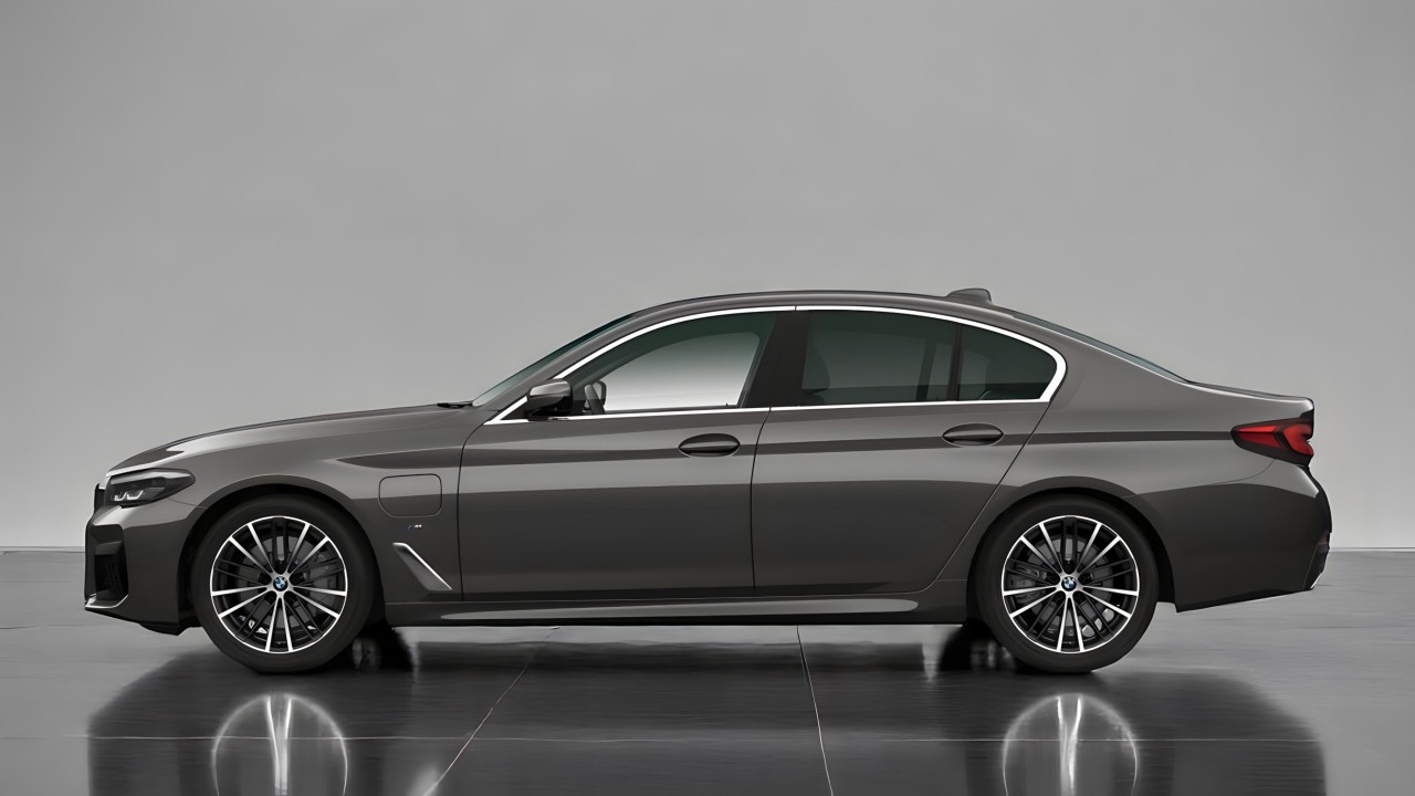 BMW Seria 5 545e xDrive (4)