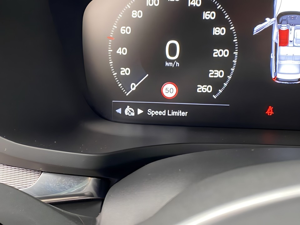 Volvo V60 T6 Recharge AWD R-Design - foto 9