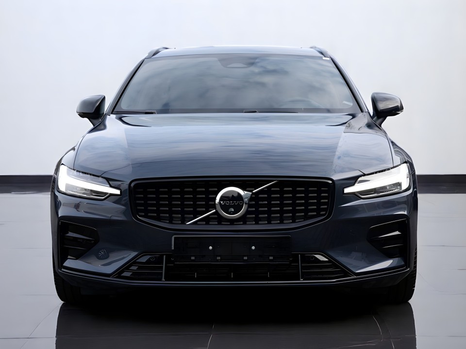 Volvo V60 B4 Plus Dark (2)