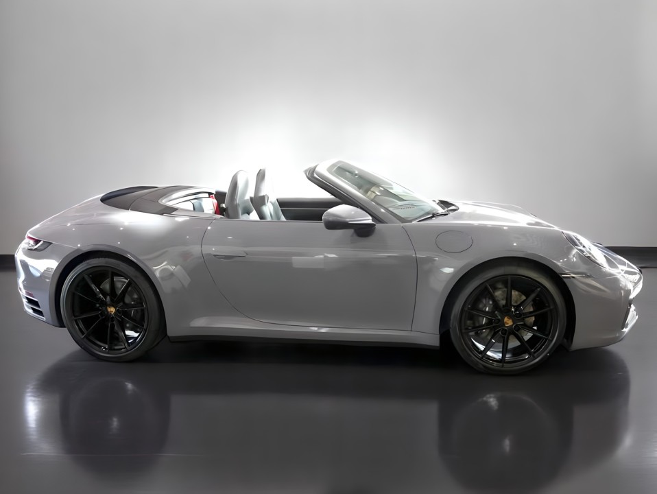 Porsche 911 Carrera (4)