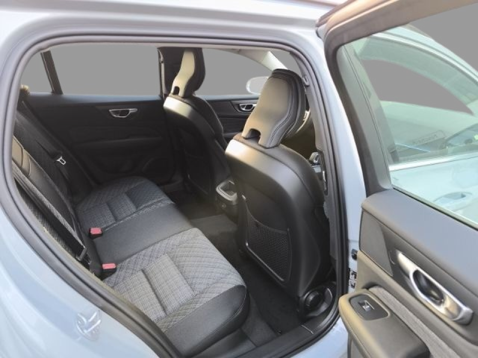 Volvo V60 B4 Core - foto 11
