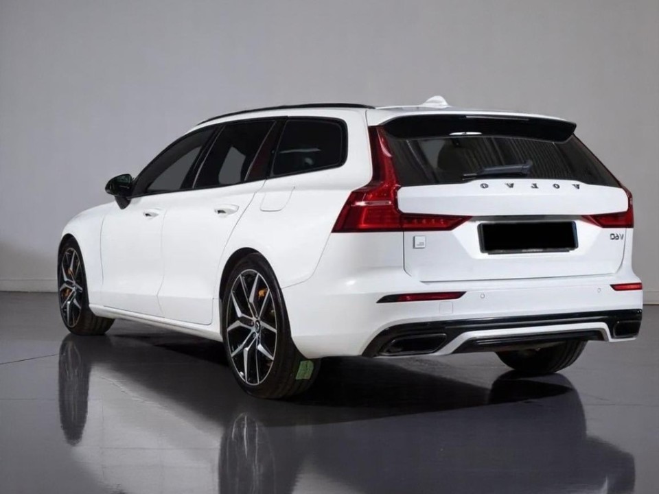 Volvo V60 T8 Recharge AWD Polestar (5)