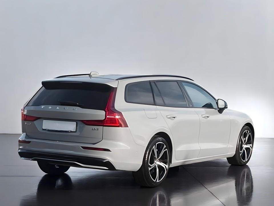 Volvo V60 B4 Plus Dark (2)