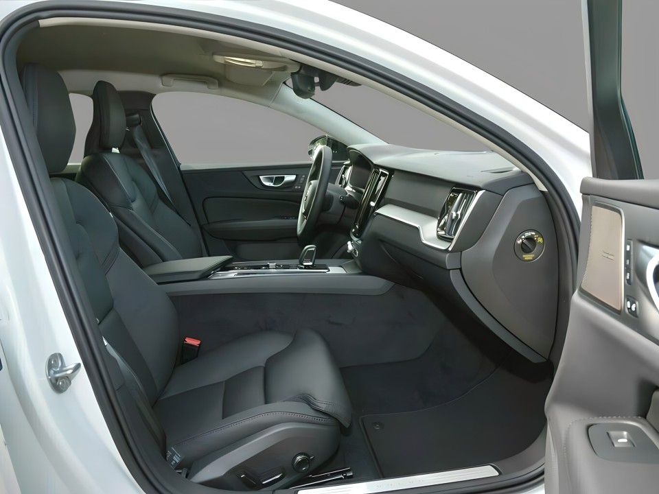 Volvo V60 B4 Plus Dark (4)